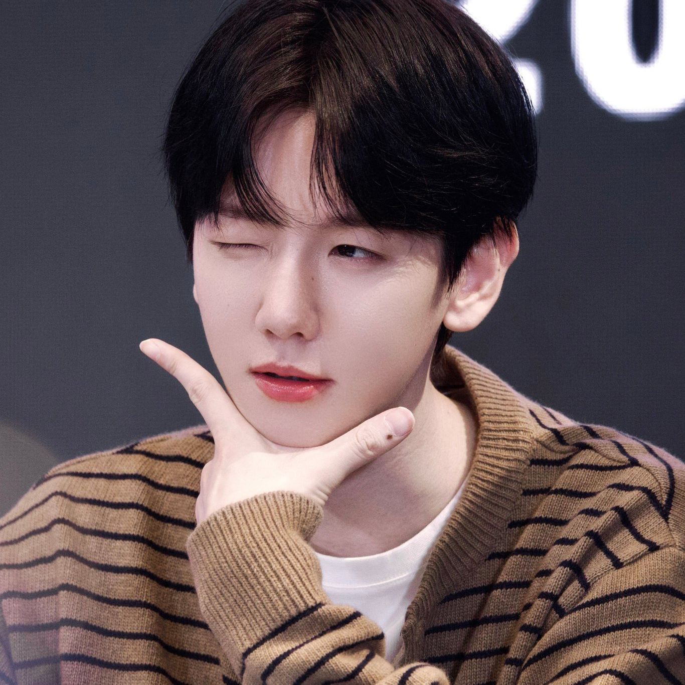 백현 (EXO)의 비하인드 컷