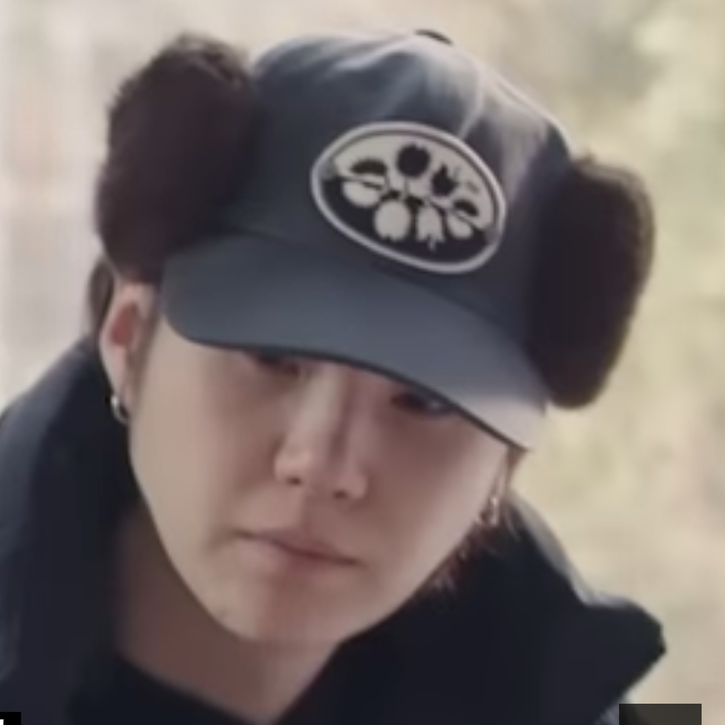 Potret di balik layar SUGA (BTS)
