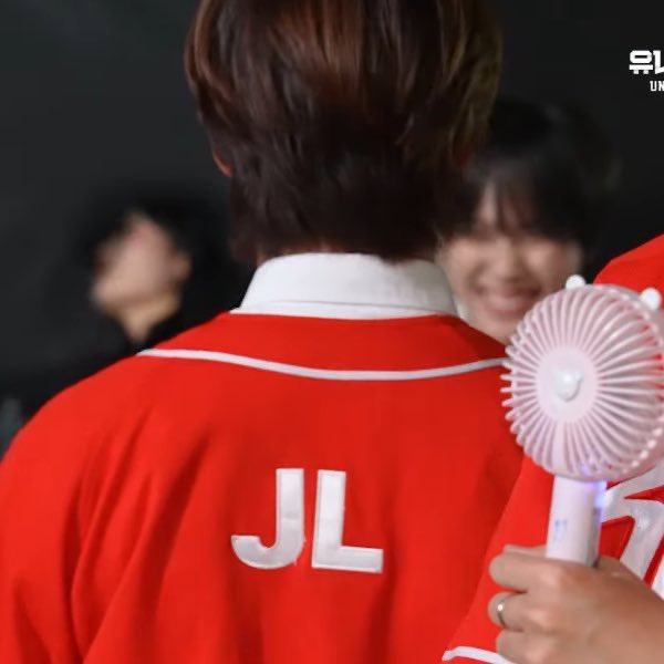 Behind-the-scenes cut of JL (AHOF)