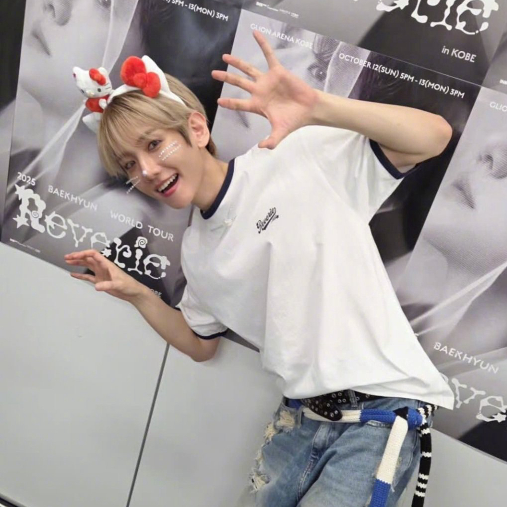 ベクヒョン (EXO)の最新写真