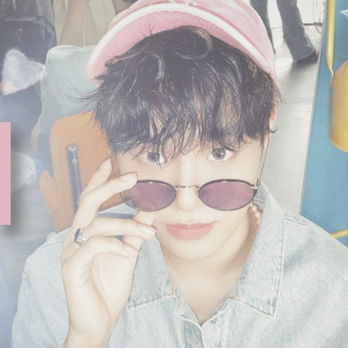 A moment captured by Lee Daehwi (AB6IX)'s fan