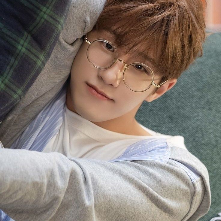 Behind-the-scenes cut of Jinjin (ASTRO)