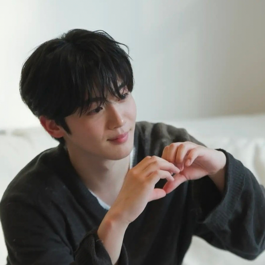 Behind-the-scenes cut of Kim Yohan (WEi)