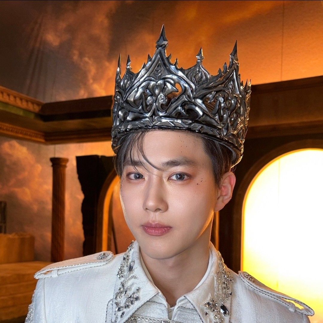 Behind-the-scenes cut of Suho (EXO)