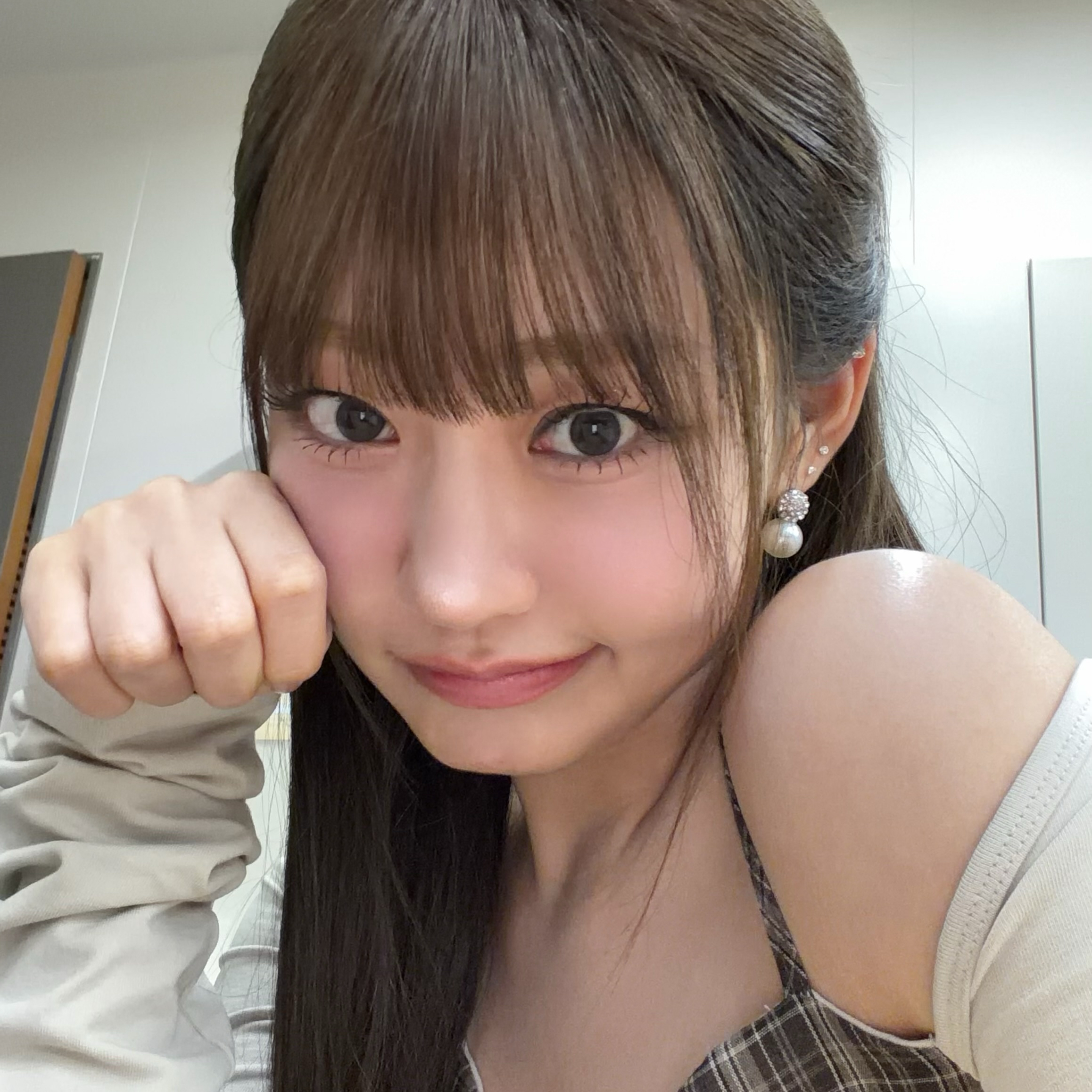 Recent activity shot of Julie (KISS OF LIFE)