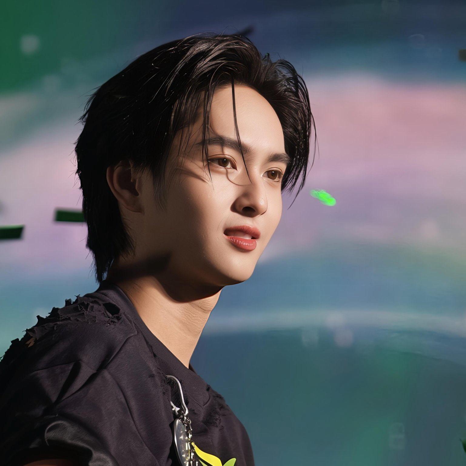 A moment captured by Copper (BUS)'s fan