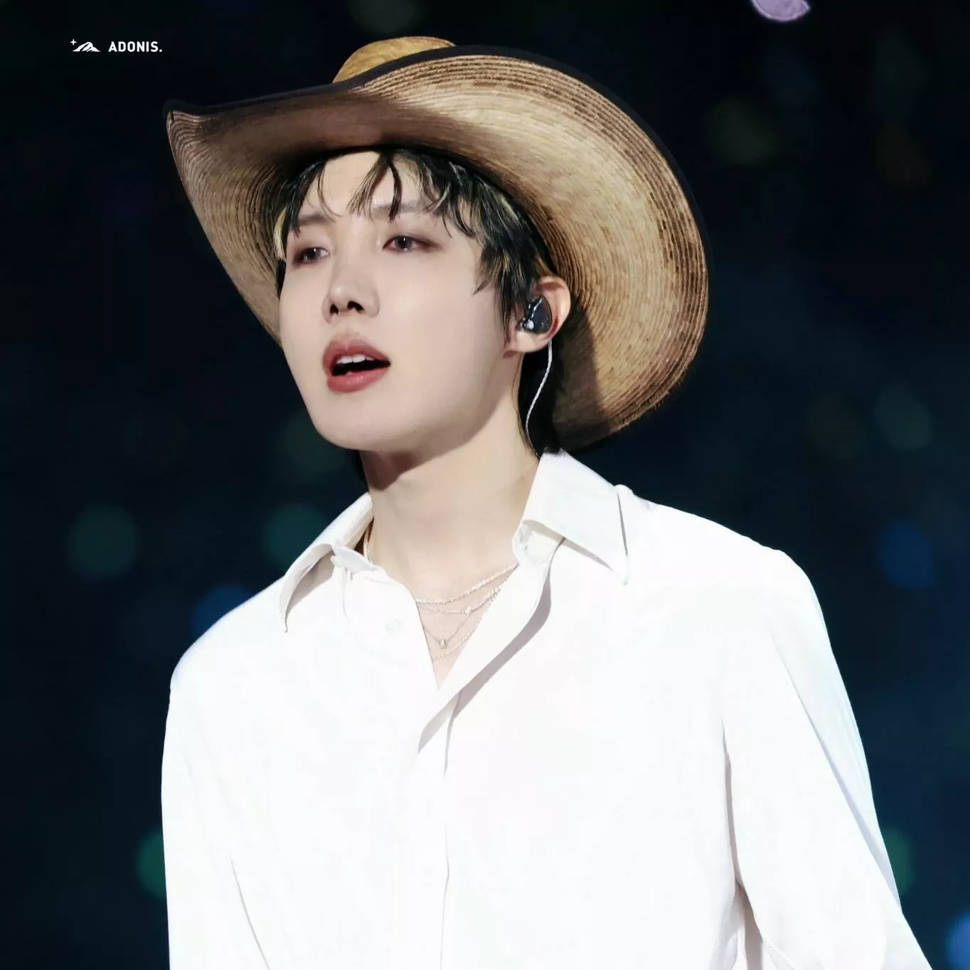 Foto aktivitas terbaru j-hope (BTS)