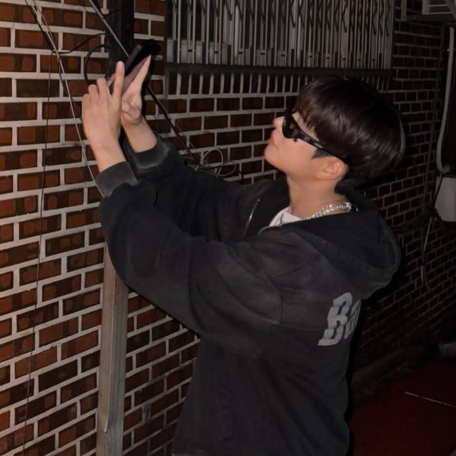 Latest photo of MJ (ASTRO)