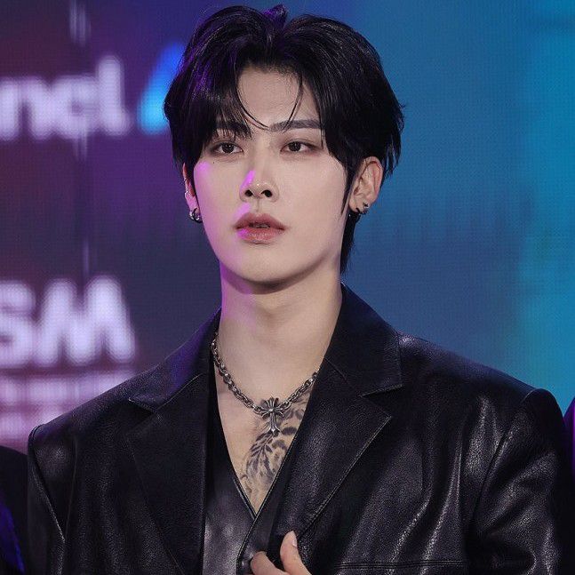 A moment captured by Ricky (ZEROBASEONE)'s fan