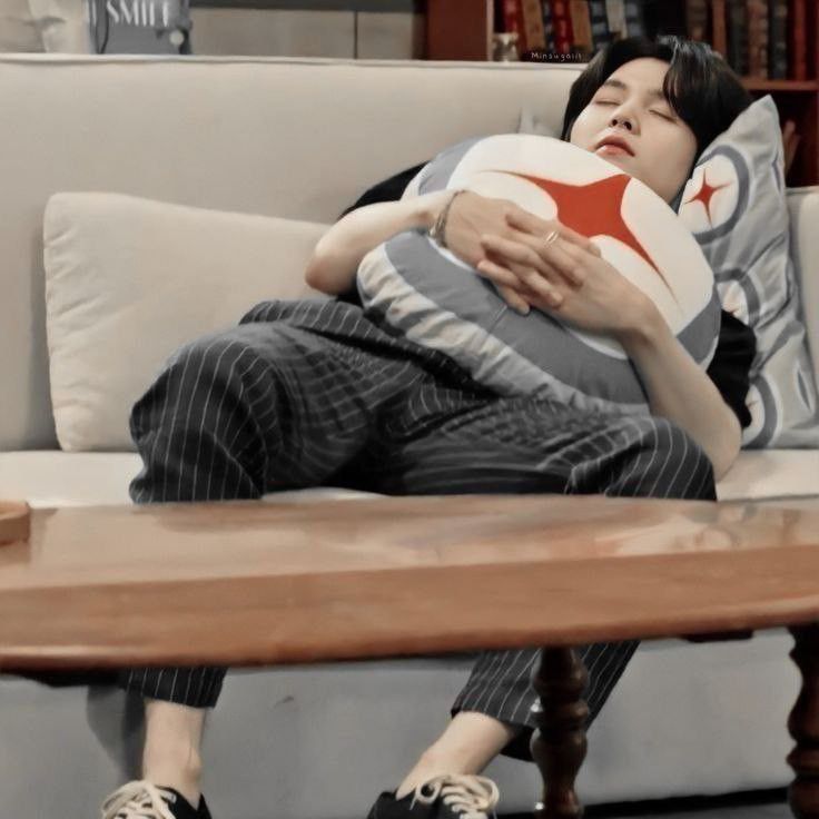 Latest photo of SUGA (BTS)