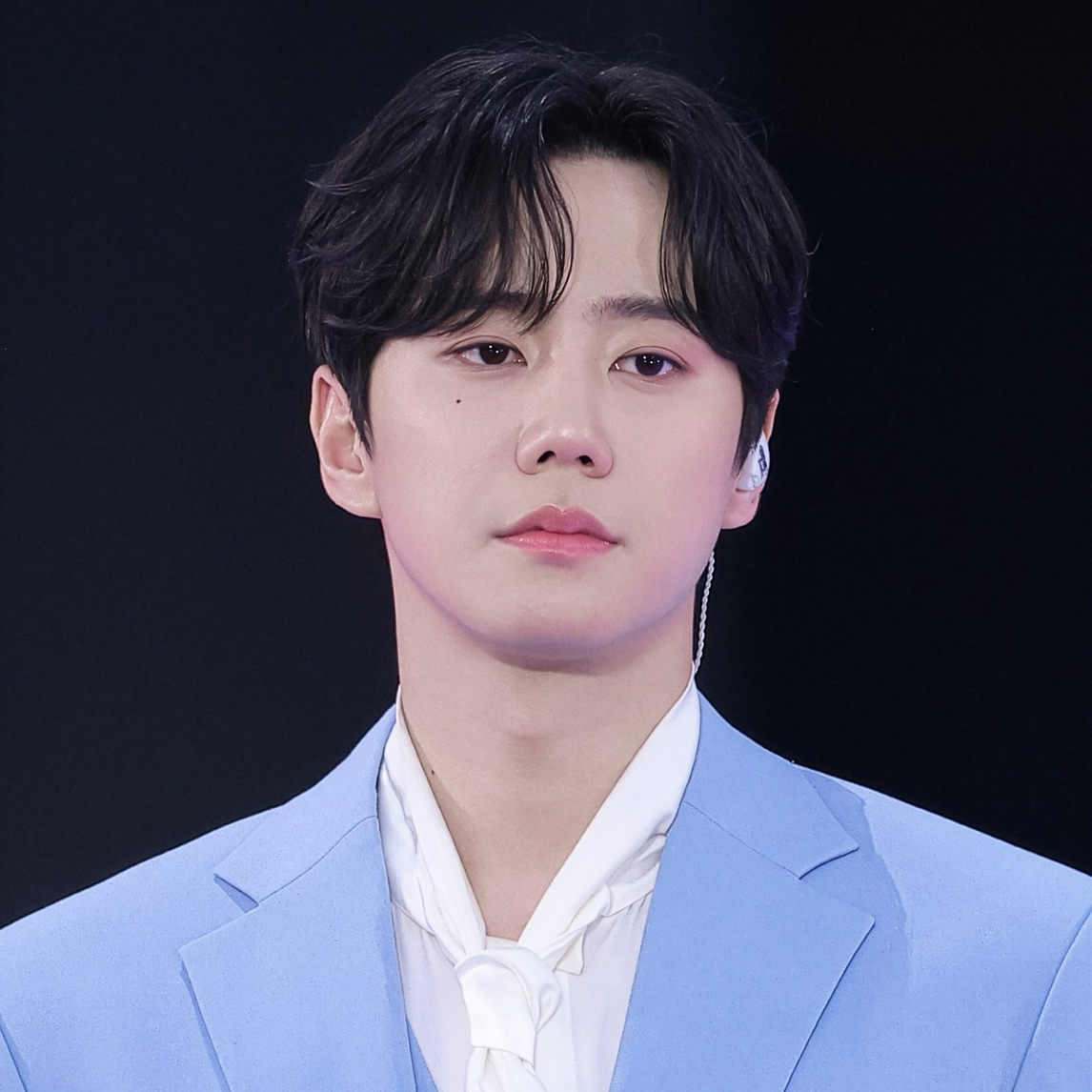 Recent activity shot of Lee Junyoung