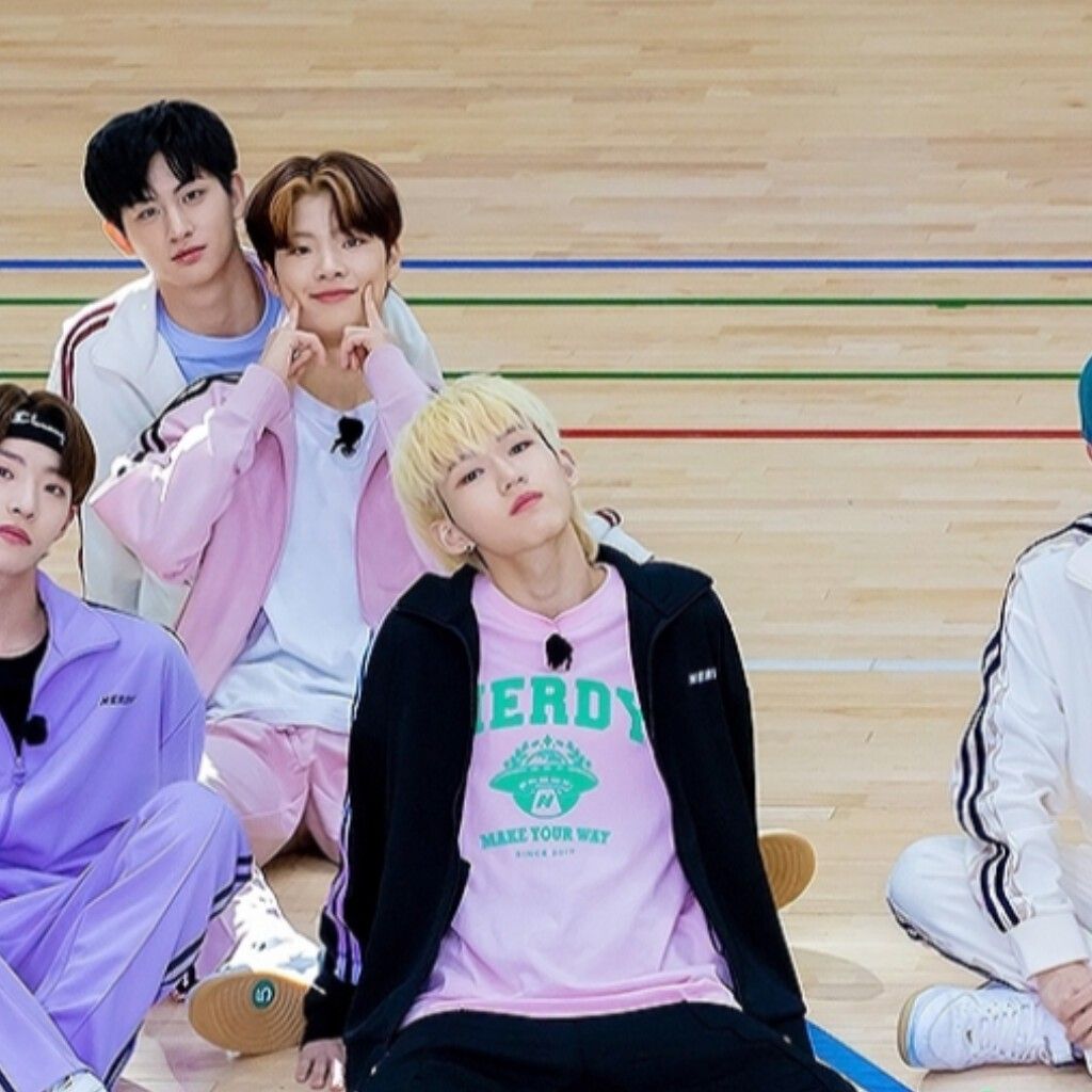 Behind-the-scenes cut of YOUNITE