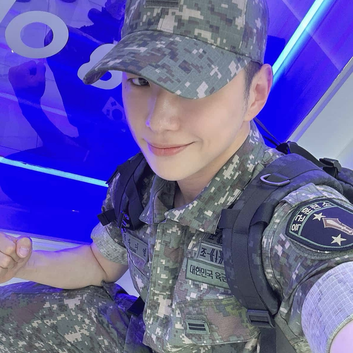 강다니엘의 비하인드 컷