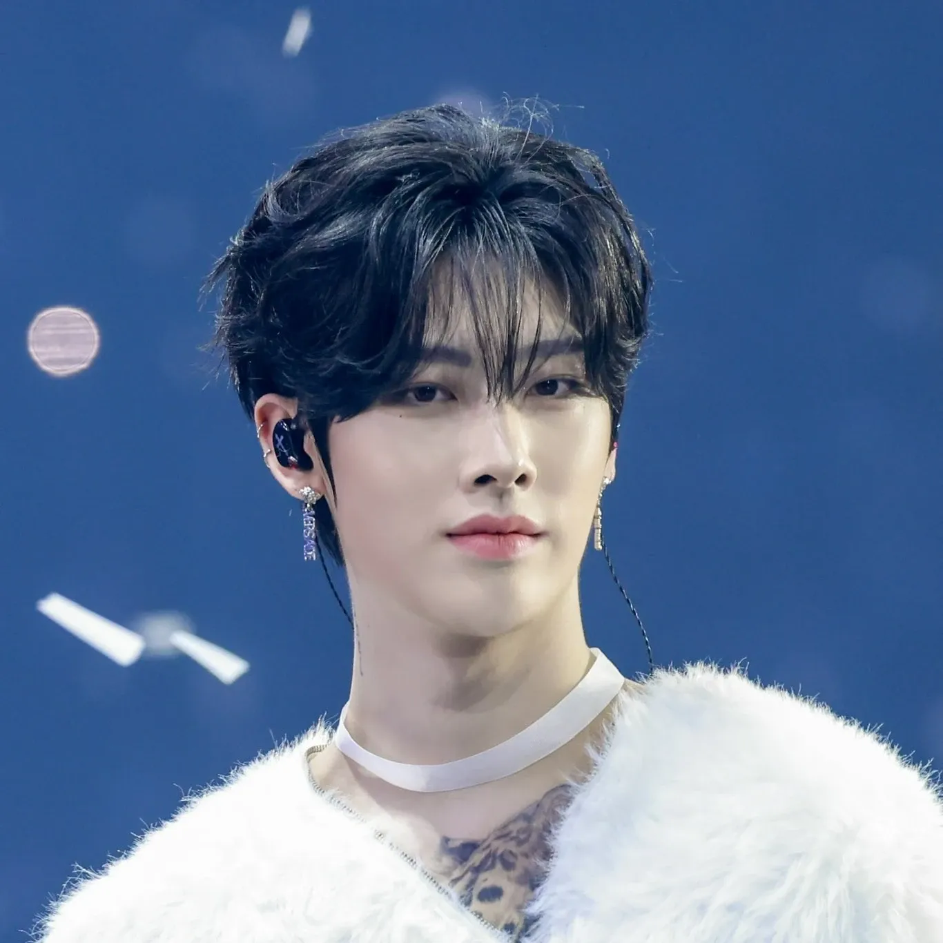 Behind-the-scenes cut of Ricky