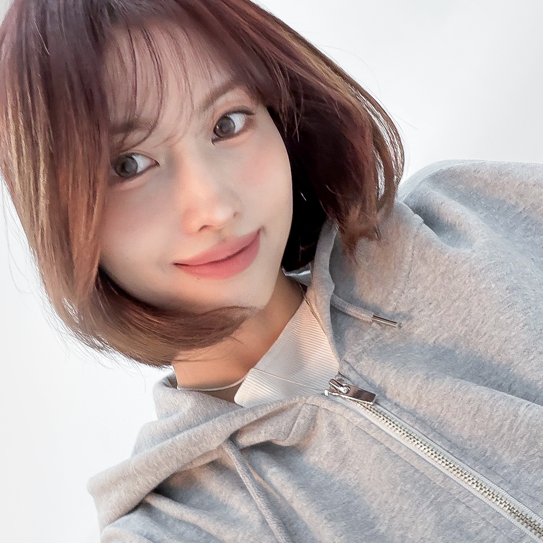 모모 (TWICE)의 최신 사진