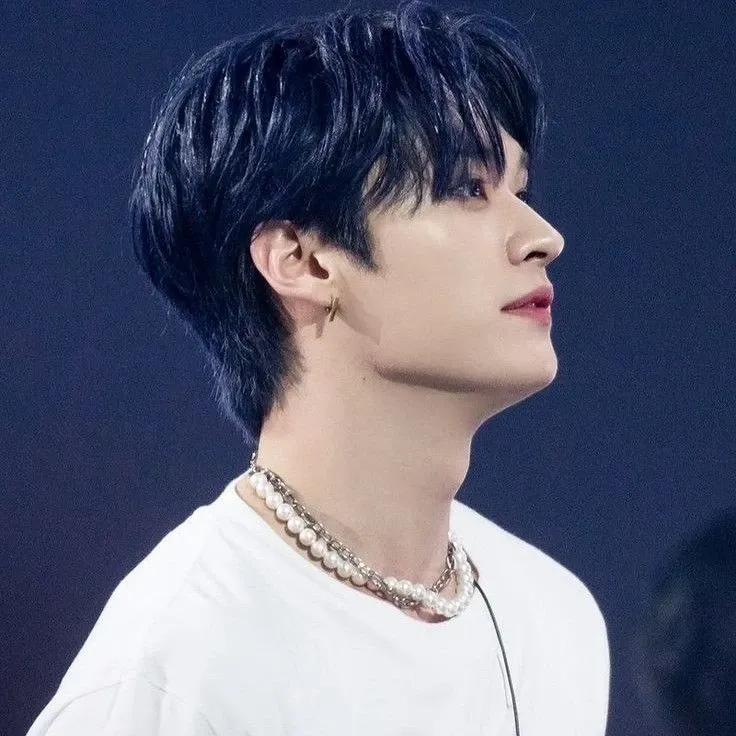 Latest photo of Lee Know (Stray Kids)