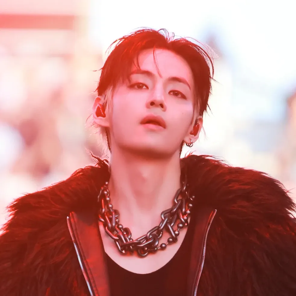 A moment captured by V (BTS)'s fan