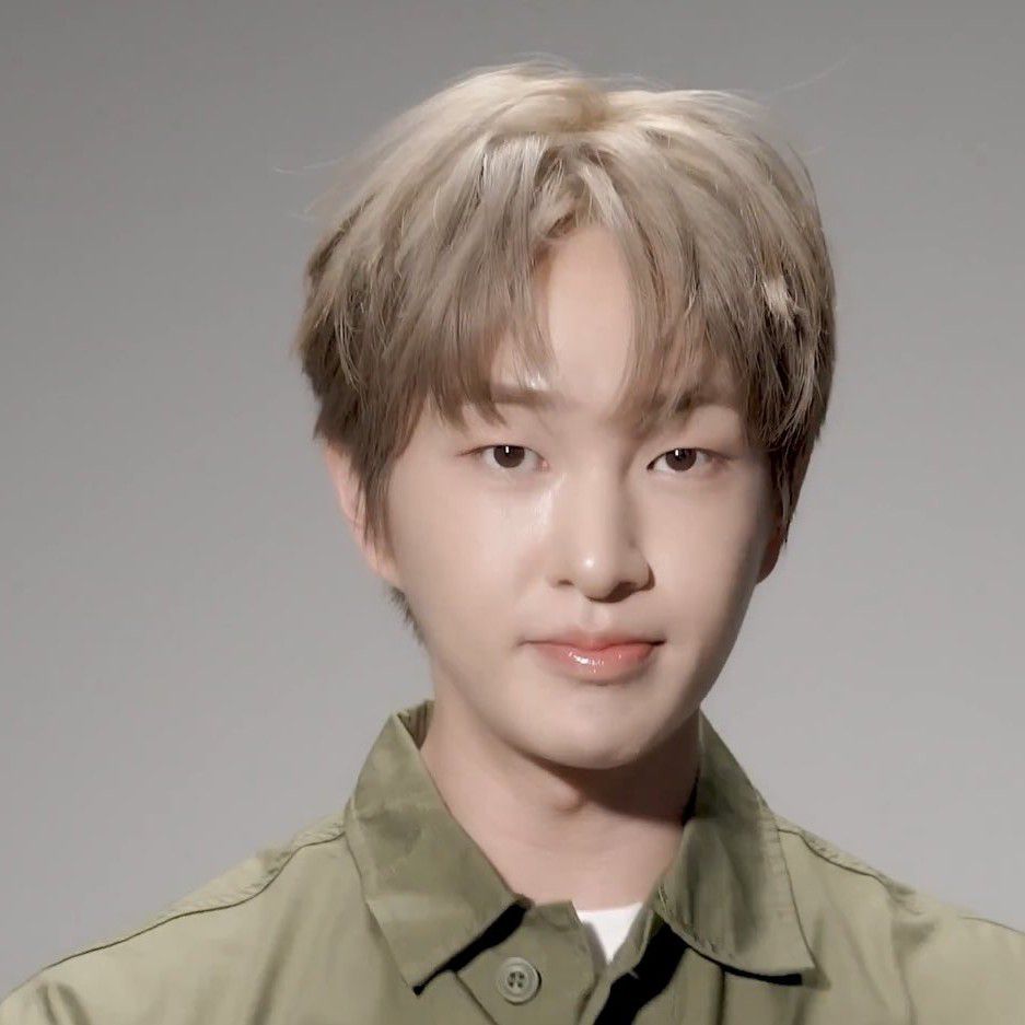 Latest photo of SHINee