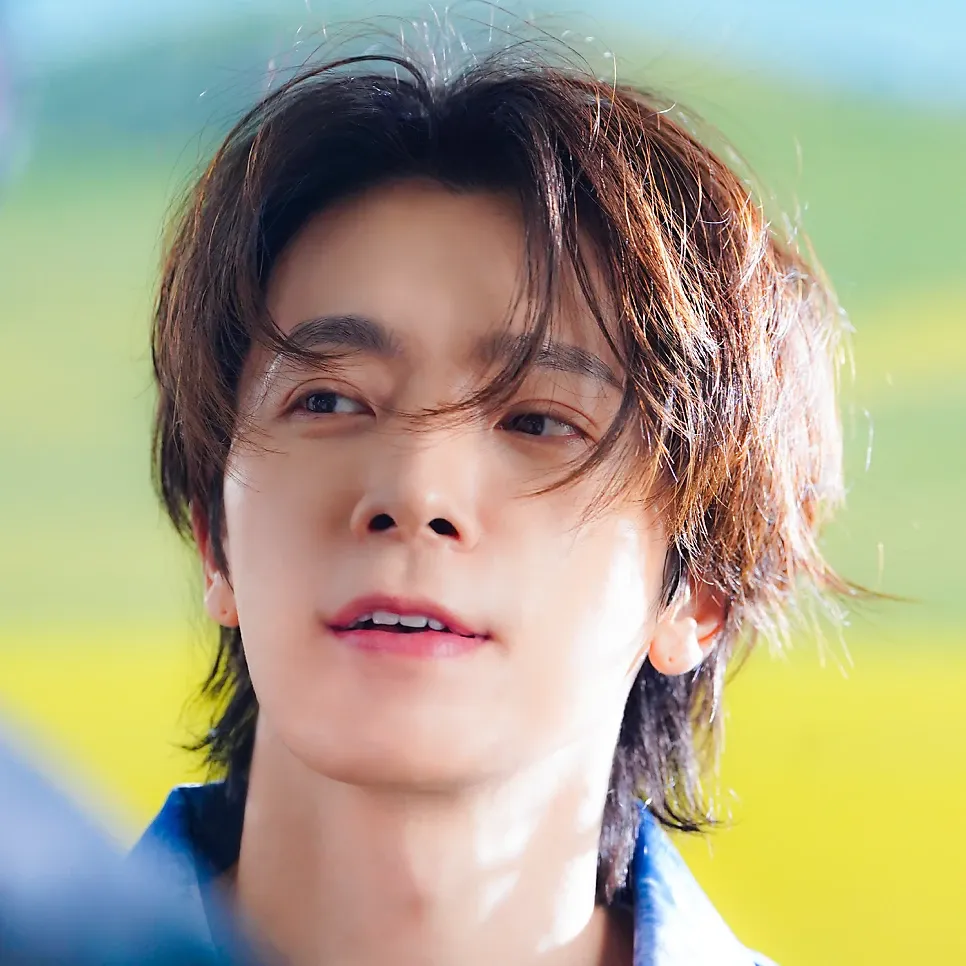 Momen yang diabadikan oleh penggemar Donghae (Super Junior)