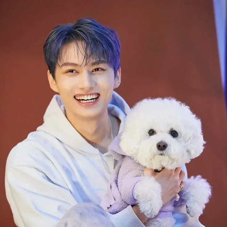 Behind-the-scenes cut of Jun (SEVENTEEN)