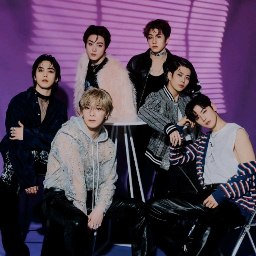 아스트로의 최신 사진