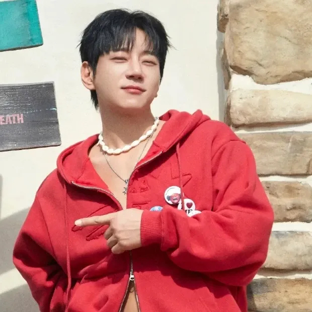Behind-the-scenes cut of Hwang Chiyeol