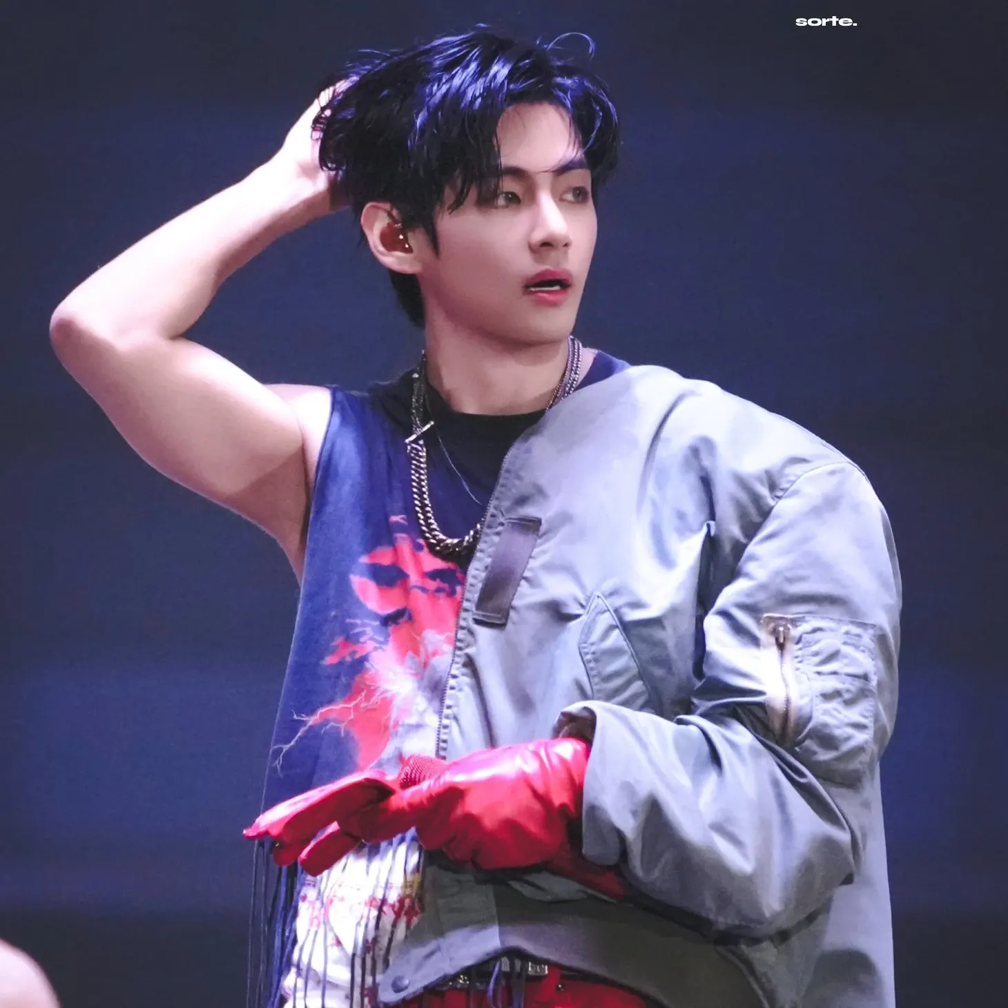 Foto terbaru V (BTS)