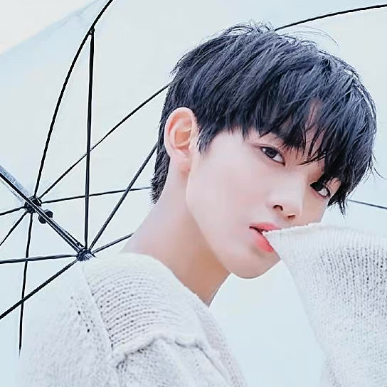 Recent activity shot of Bae Jinyoung