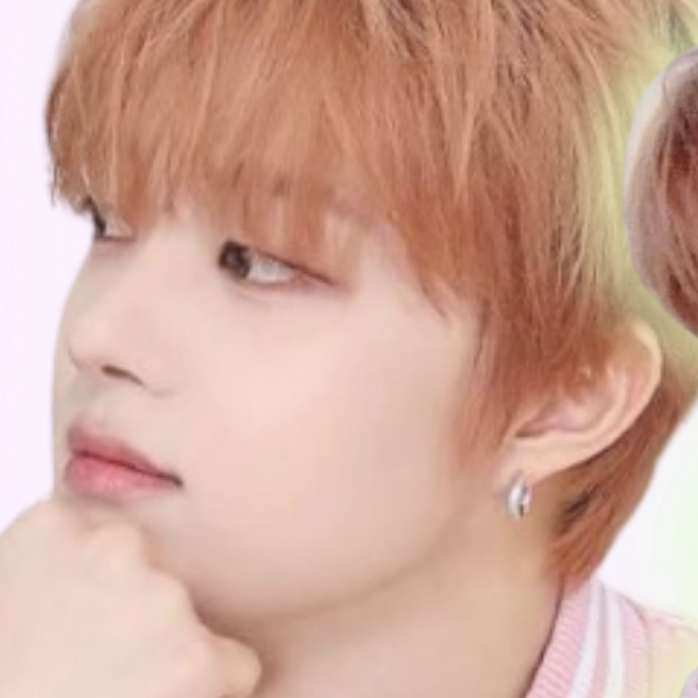 Latest photo of EJ (&TEAM)