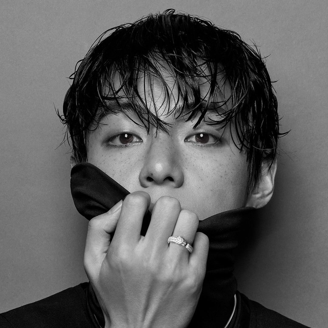 Foto aktivitas terbaru V (BTS)