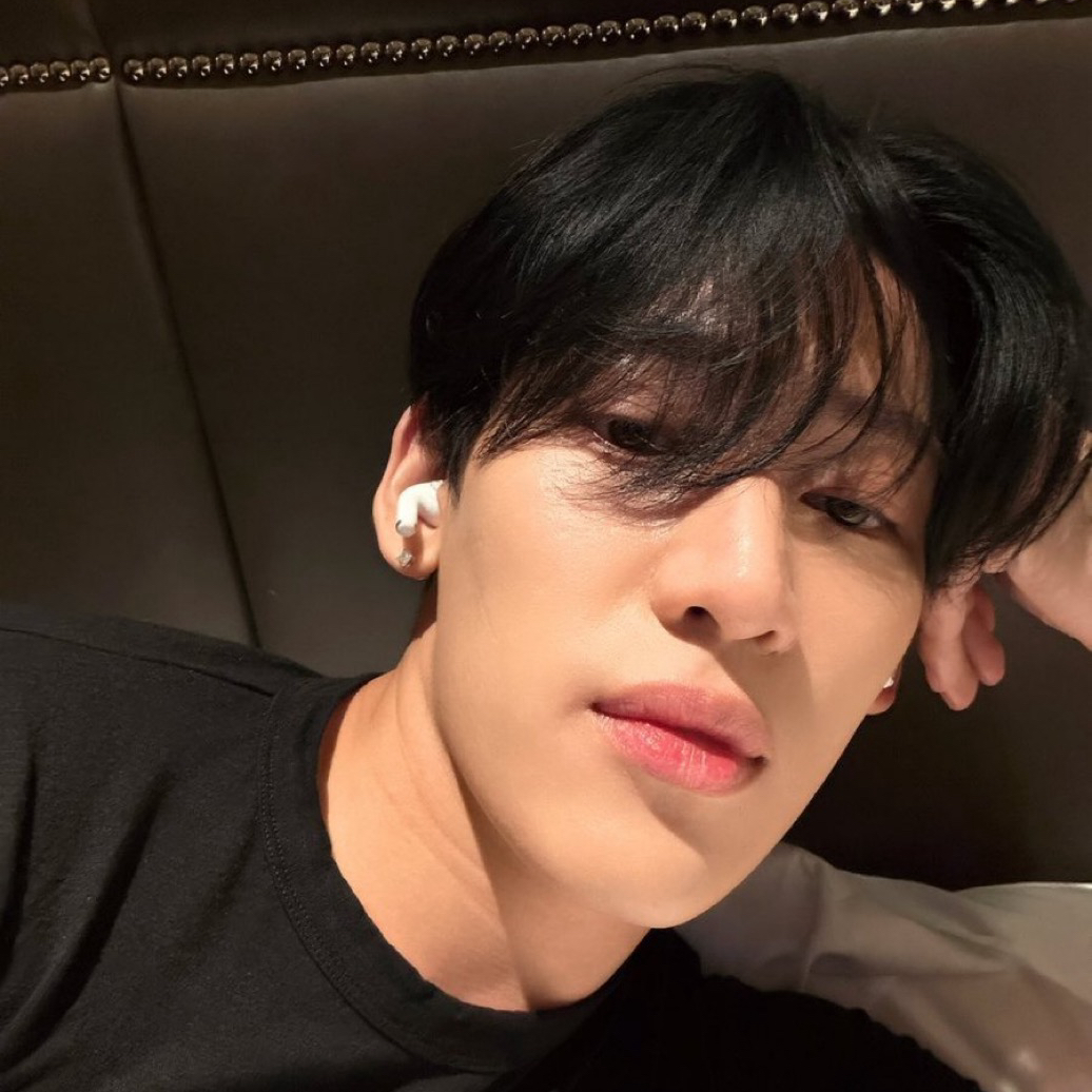 Latest photo of Bambam (GOT7)