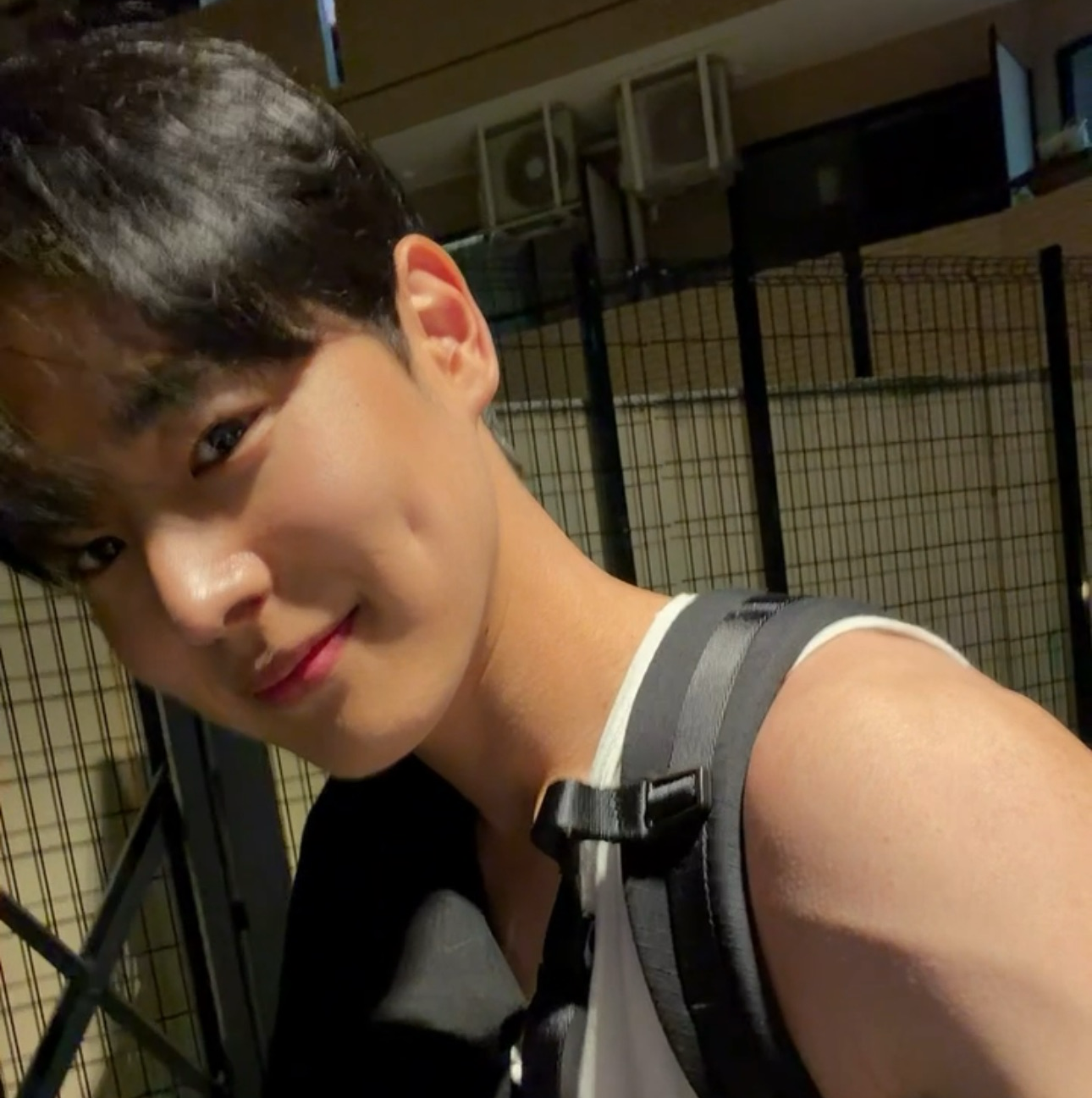 A moment captured by Choi Byungchan's fan