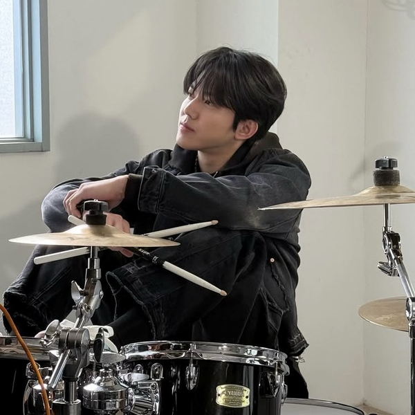 Popular profile picture of Dowoon (DAY6) loved by fans