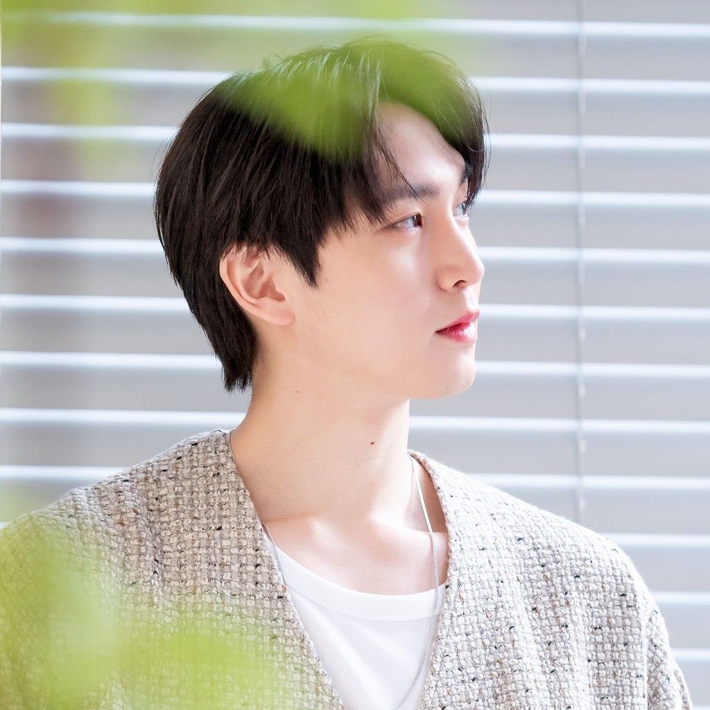 Recent activity shot of Shinwon (PENTAGON)
