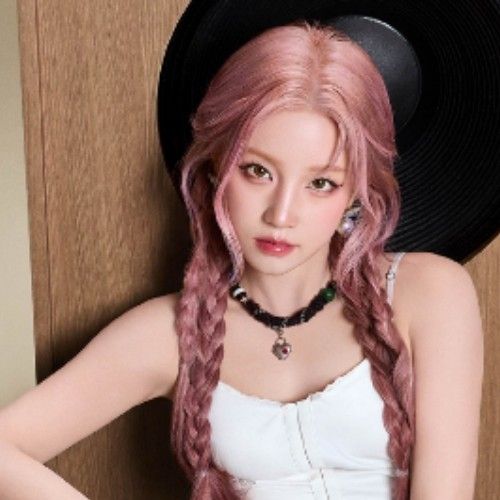 ウギ (i-dle)の最近の活動写真