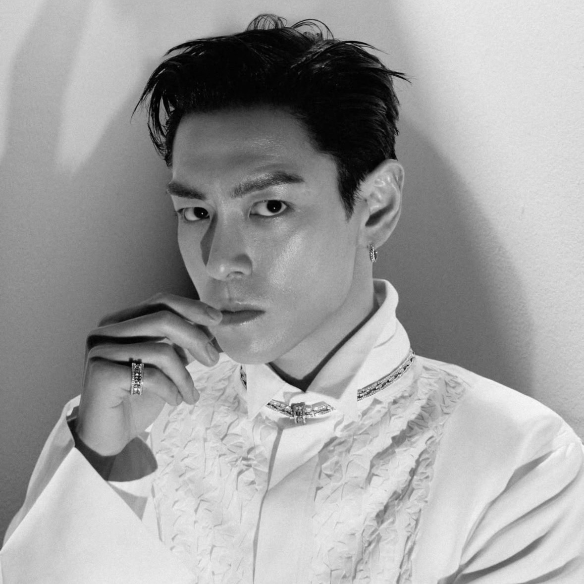 Behind-the-scenes cut of T.O.P