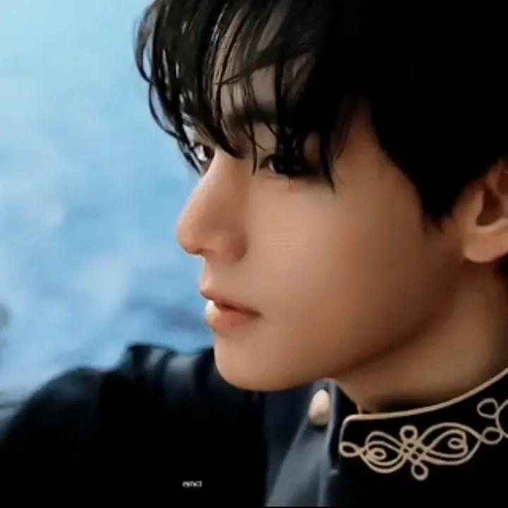 뷔 (방탄소년단)의 비하인드 컷