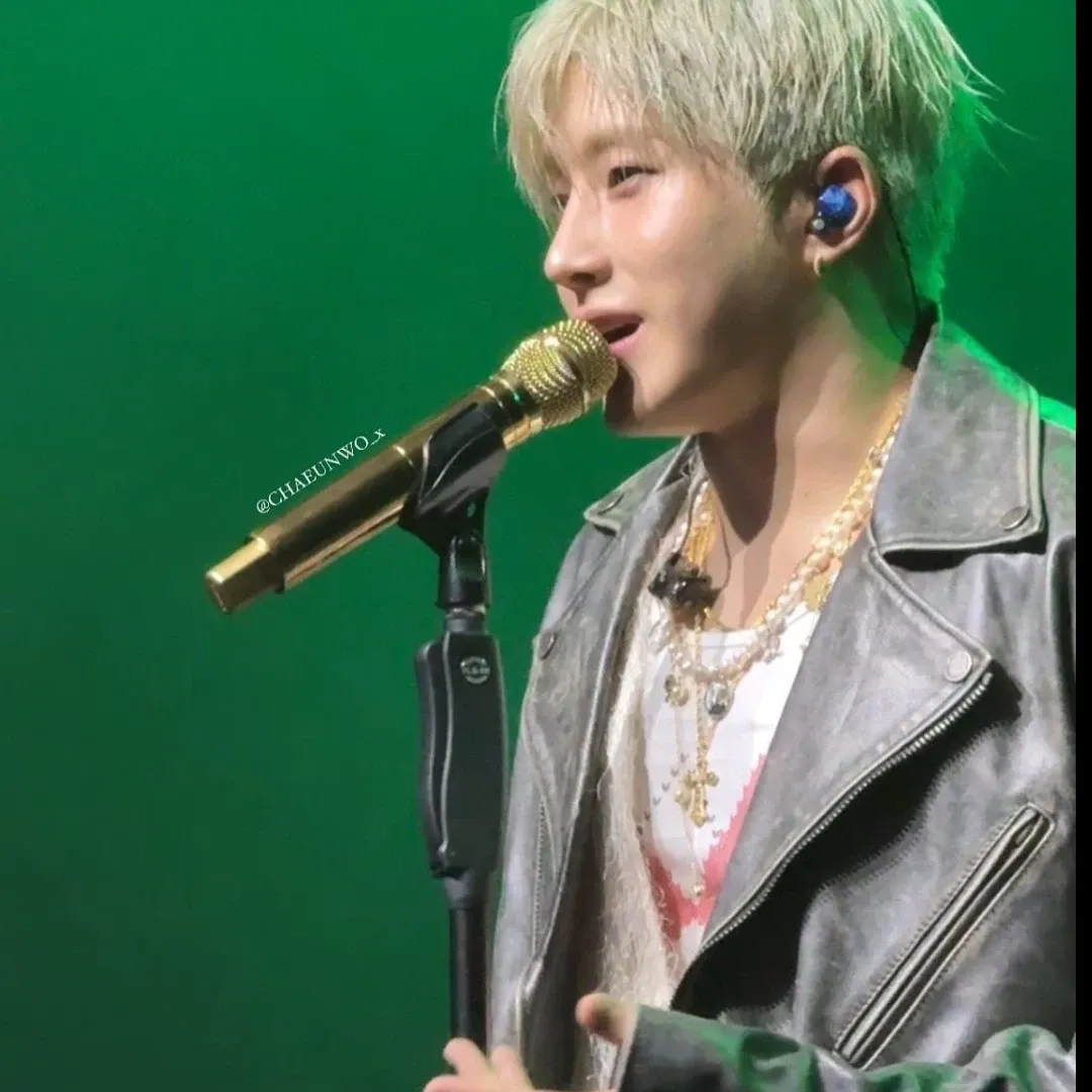 Latest photo of Jinjin (ASTRO)