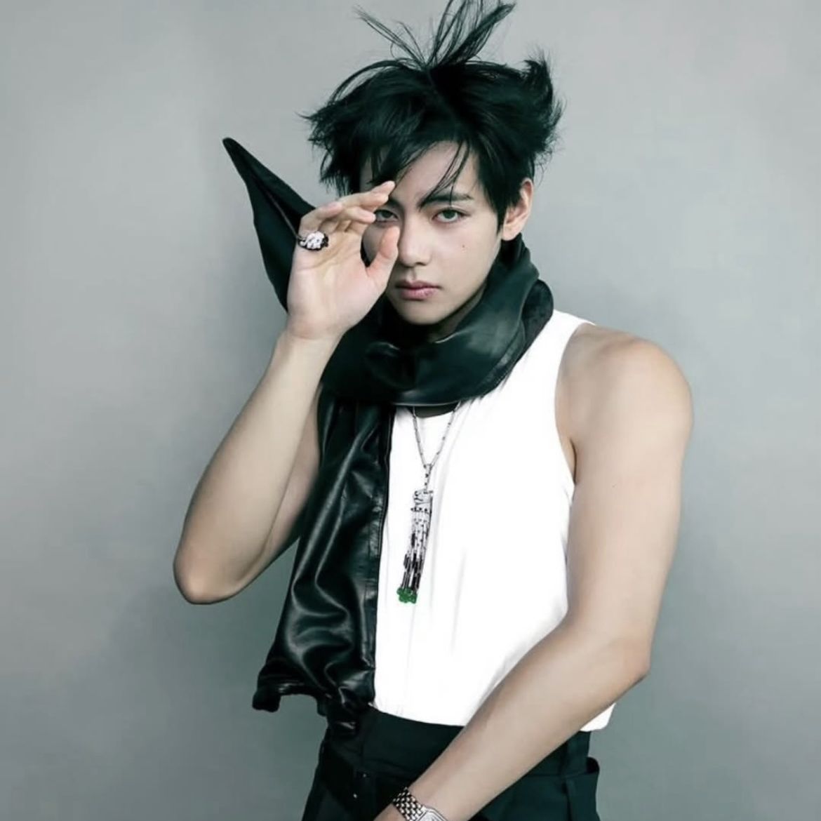 뷔 (방탄소년단) 최근 활동샷