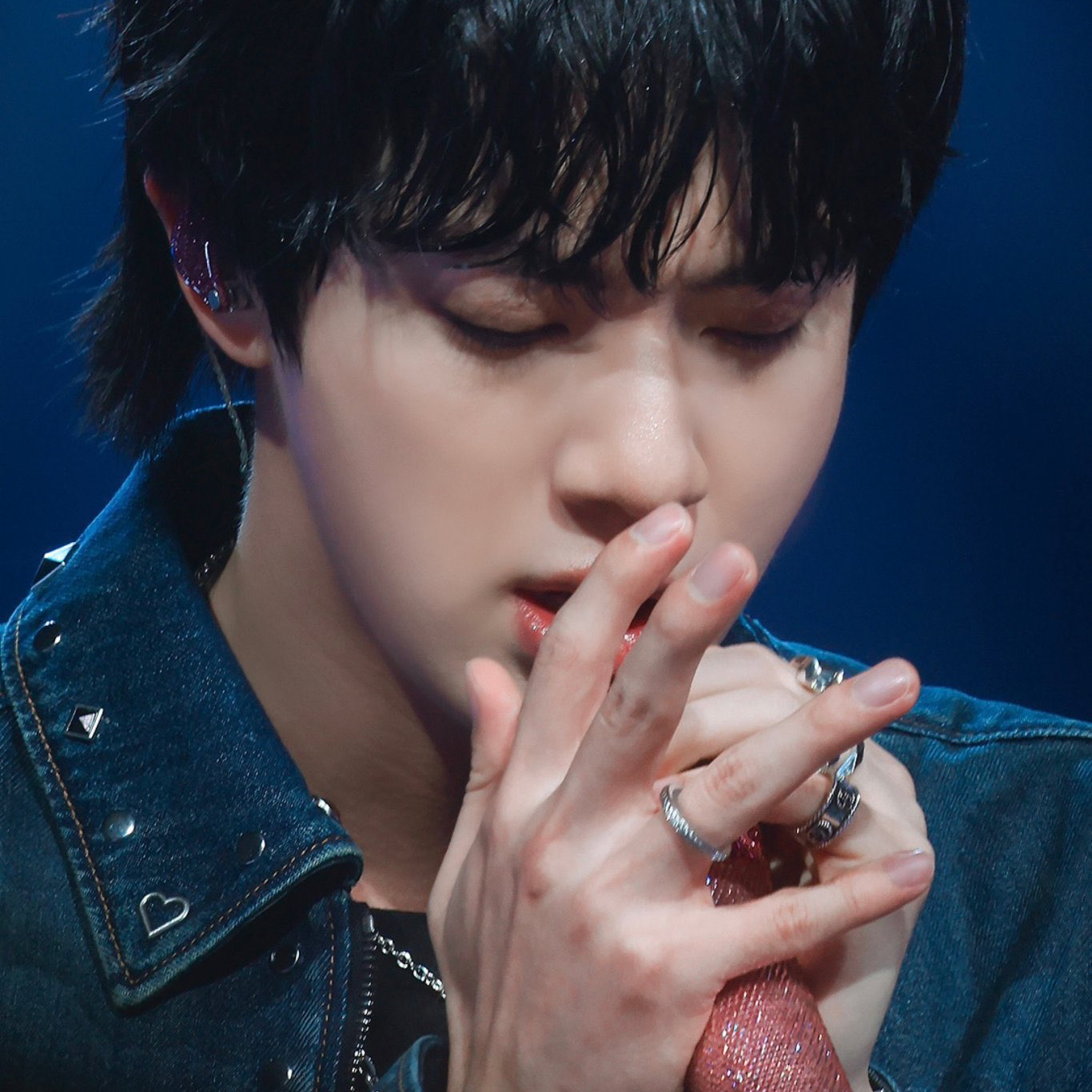 진 (방탄소년단)의 비하인드 컷