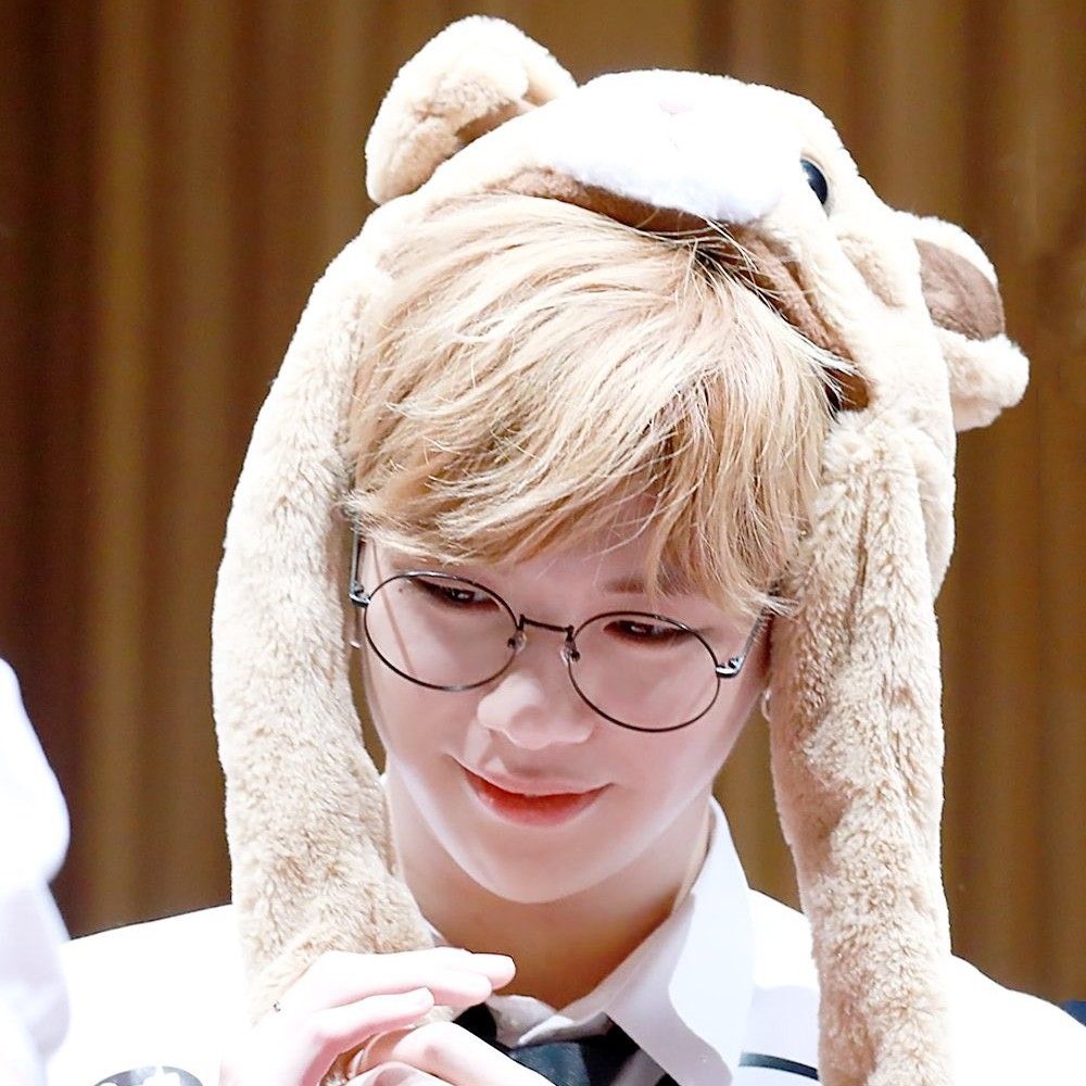 강다니엘의 비하인드 컷