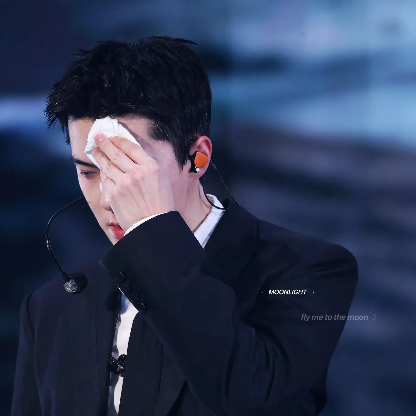 A moment captured by EXO's fan