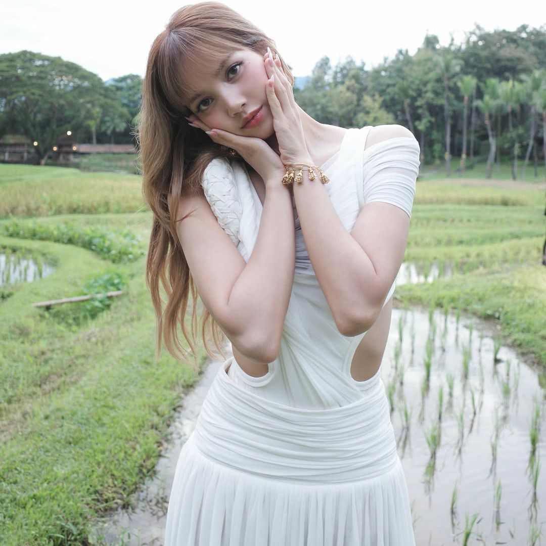 Foto terbaru Lisa (BLACKPINK)