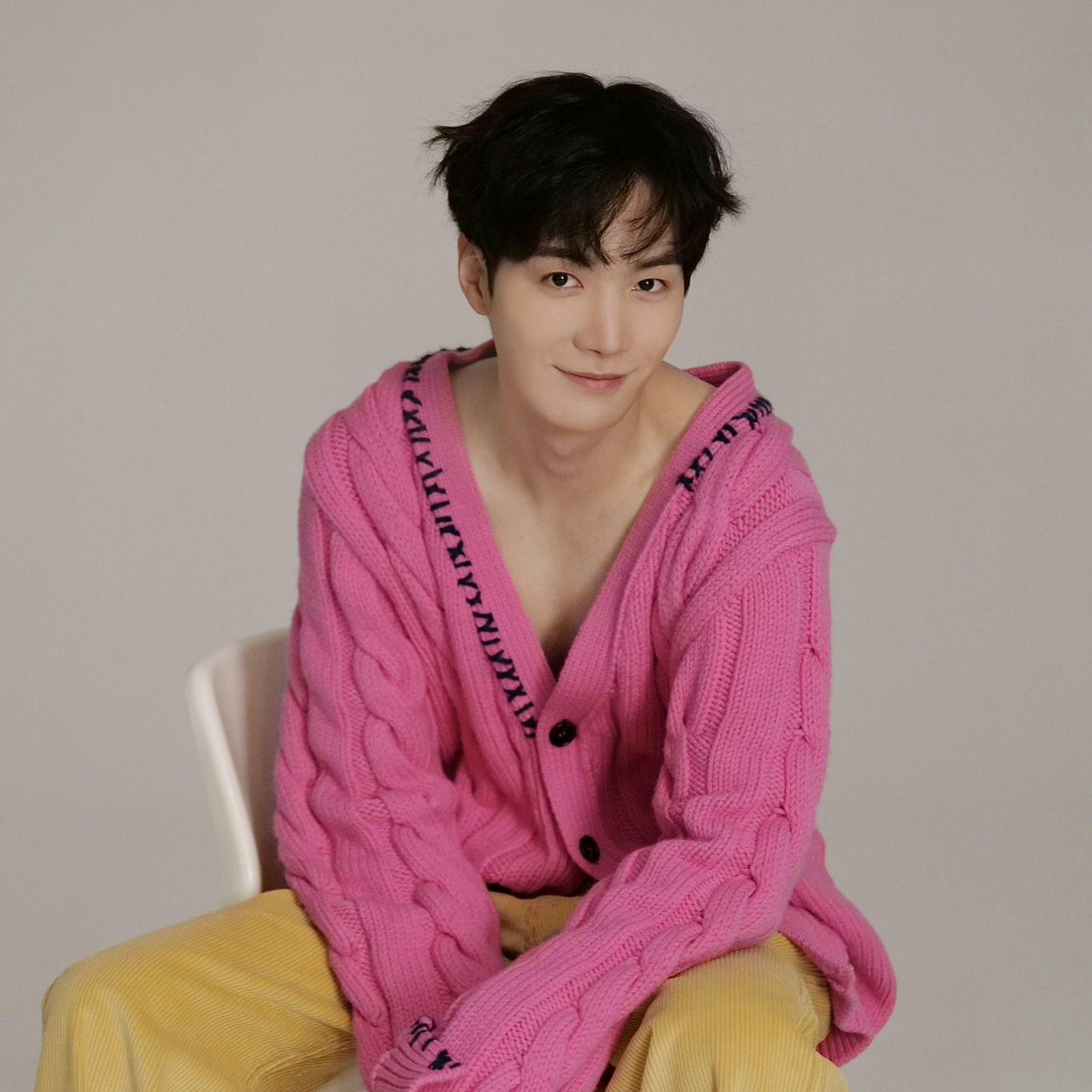 Behind-the-scenes cut of Kim Jonghyeon