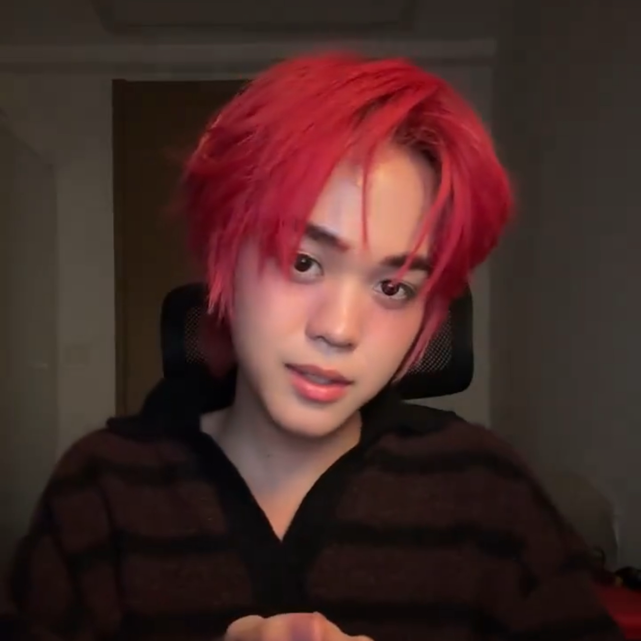 Behind-the-scenes cut of THI-O (NexT1DE)