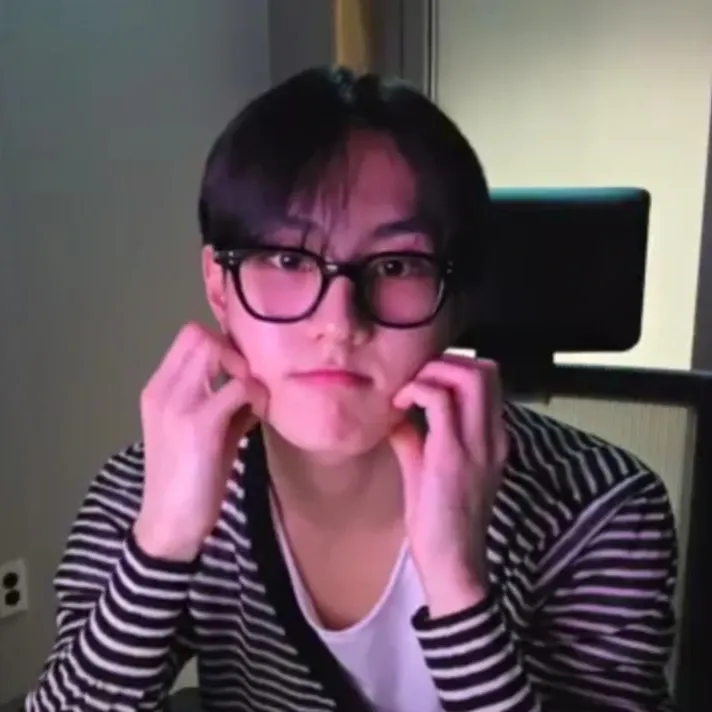 Behind-the-scenes cut of Jungwon (ENHYPEN)