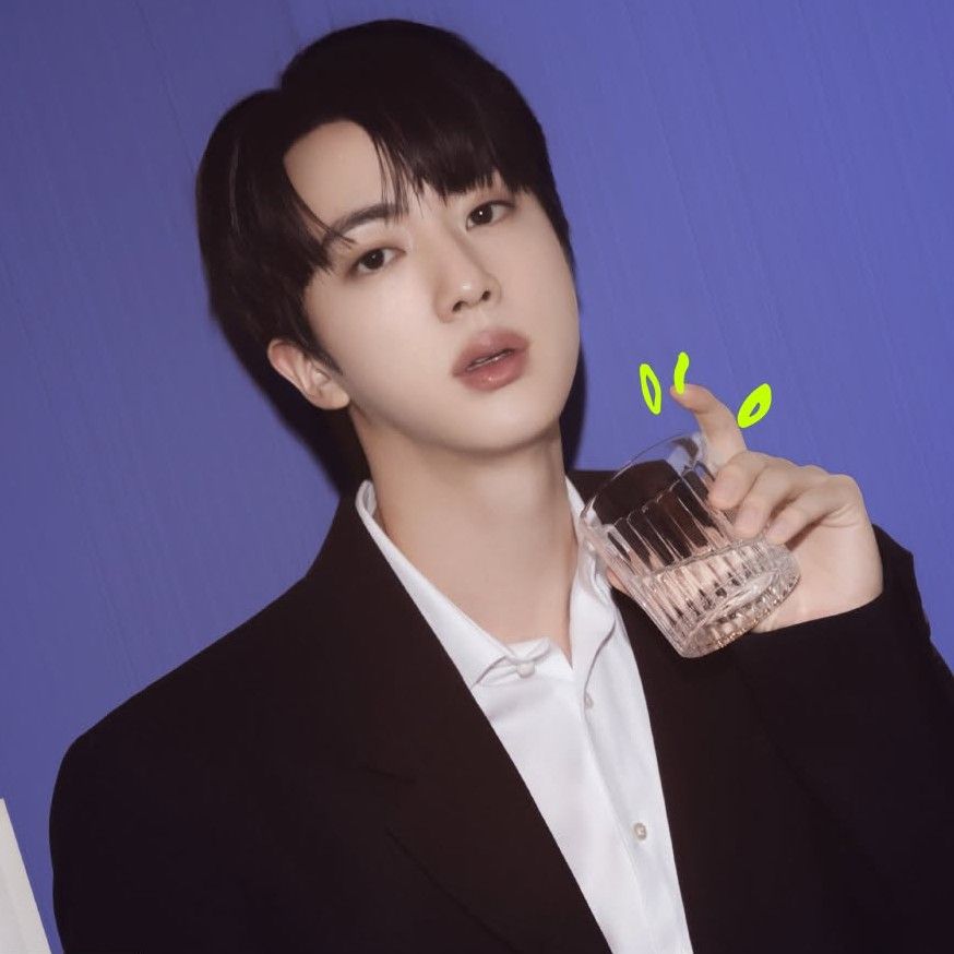 Behind-the-scenes cut of Jin (BTS)