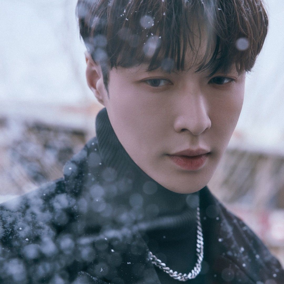 A moment captured by Lay (EXO)'s fan