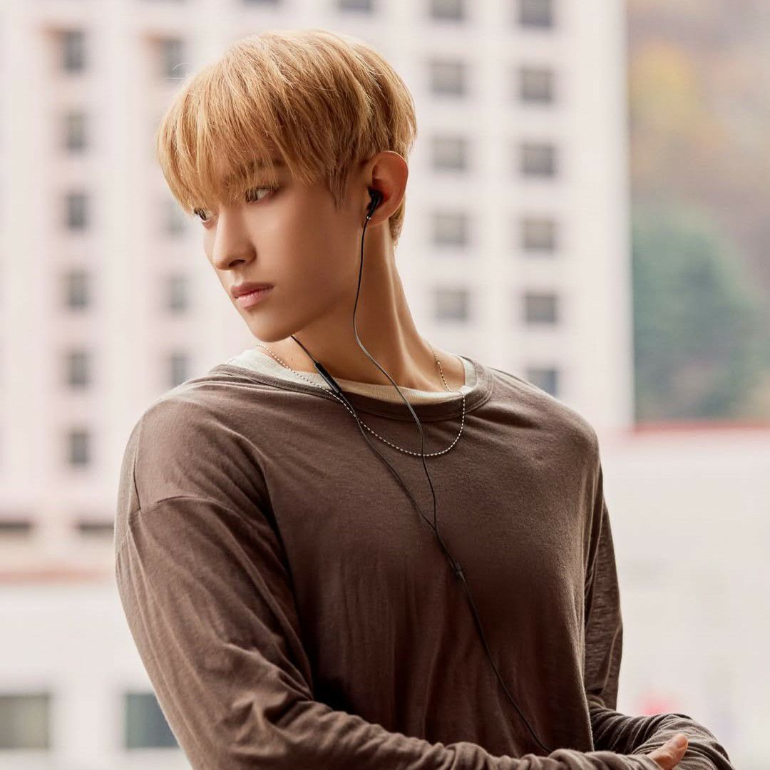 Latest photo of DK (SEVENTEEN)