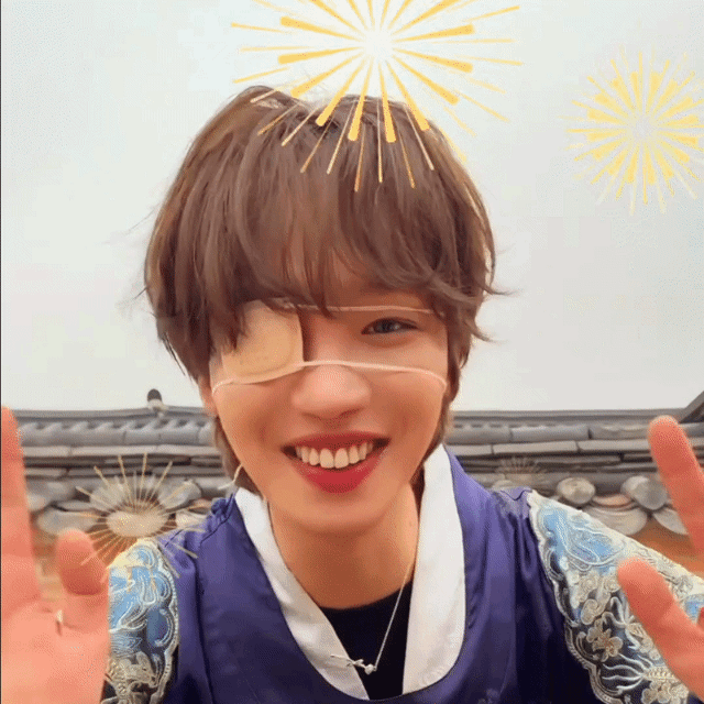 Behind-the-scenes cut of Lim Youngmin